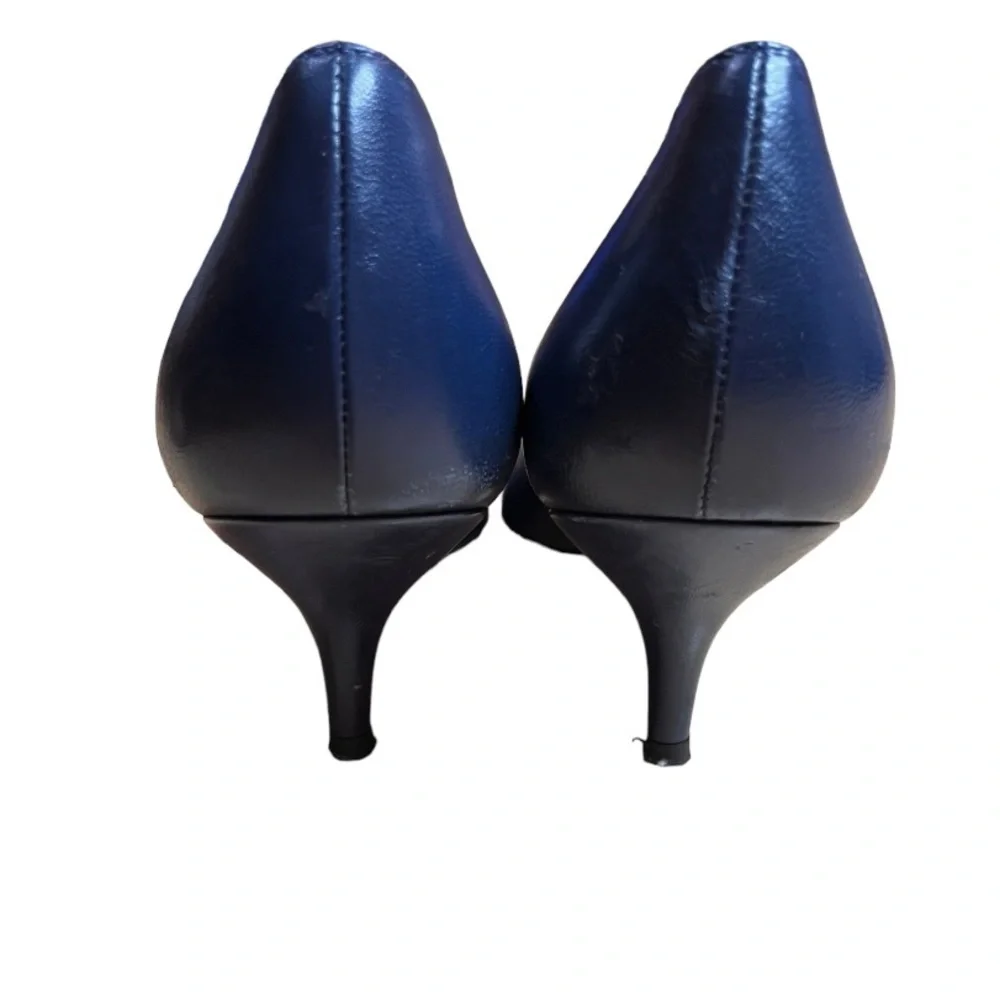 Stuart Weitzman, dark blue heels size 8 1/2
